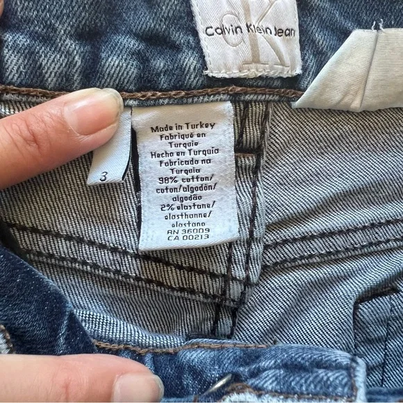 Vintage Calvin Klein Medium Wash Straight Jeans – Size 3 – Excellent Condition - Picture 6 of 7
